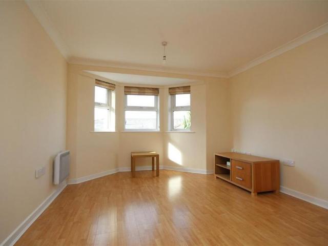 Apartment for rent in Slyfield, Westborough