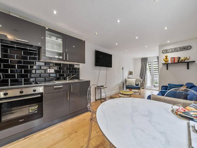 Flat for rent in East Dulwich, Isle Of Man