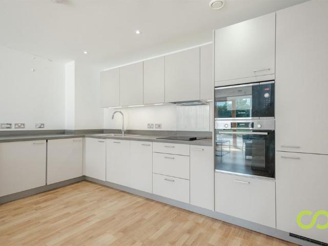 Flat for rent in Greater London