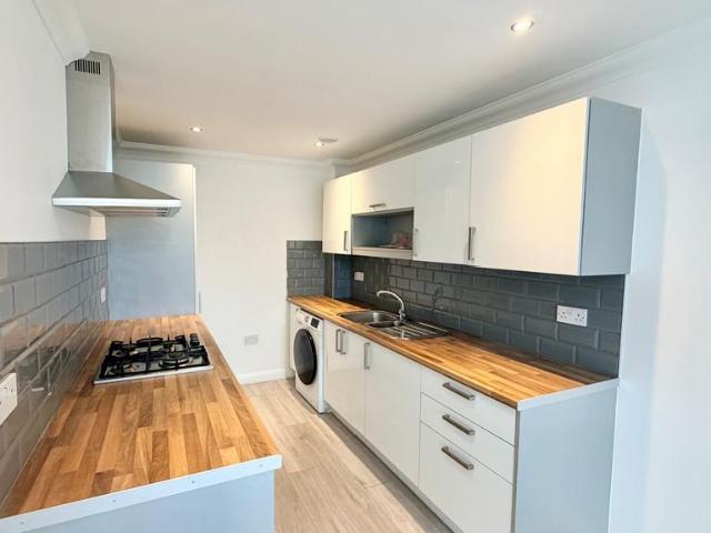 Flat for rent in Dagenham, Greater London
