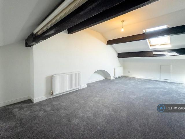 Flat for rent in Hurst, Greenheys