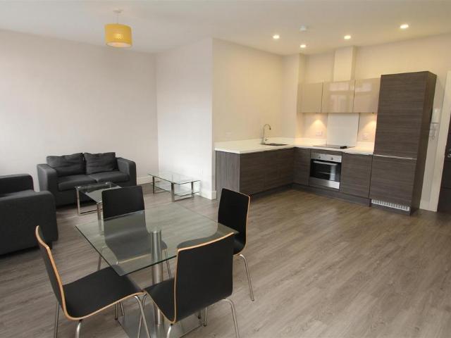 Flat for rent in Farsley, West Yorkshire