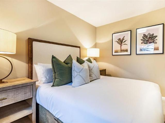 Apartment for rent in Brompton, Greater London