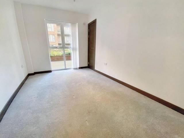 Apartment for rent in Ringlestone, Midway