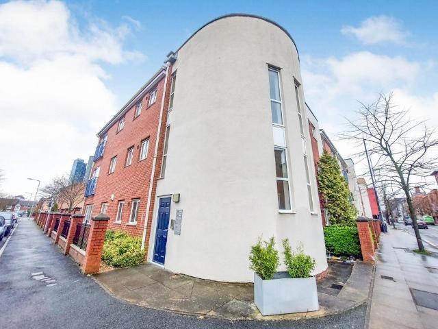 Flat for rent in Hulme, Georgia