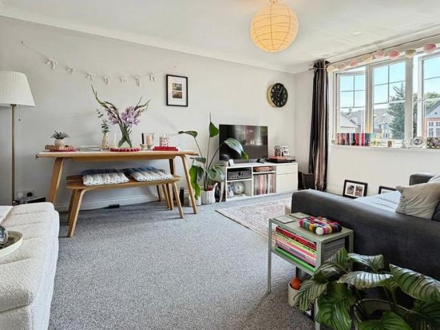 Apartment for rent in Enborne, West Berkshire