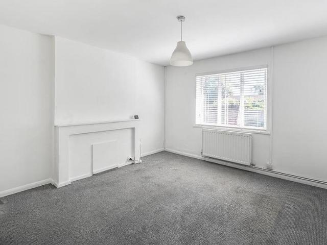 Apartment for rent in Westborough, Surrey