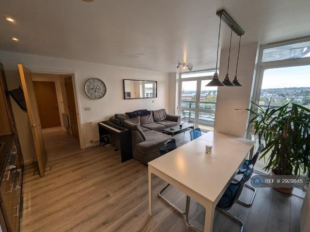 Flat for rent in Elstree and Borehamwood, Borehamwood