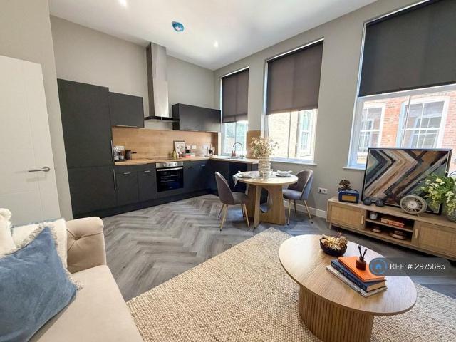 Flat for rent in Black Friars, Old Wharf
