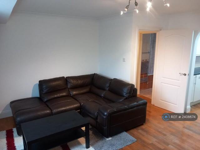 Flat for rent in Spring Park, Luton