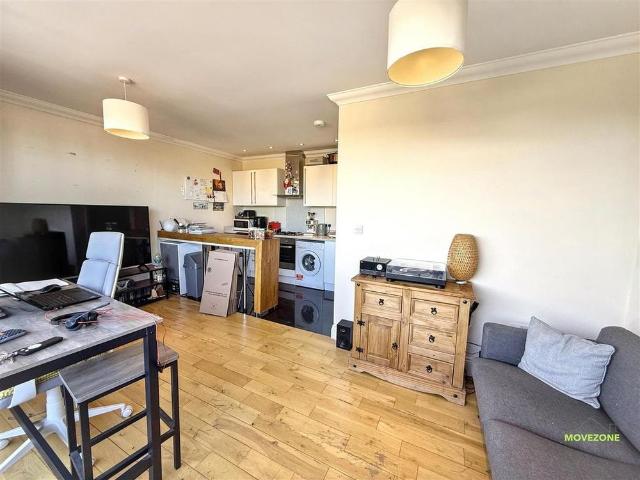 Apartment for rent in West Wickham, Greater London