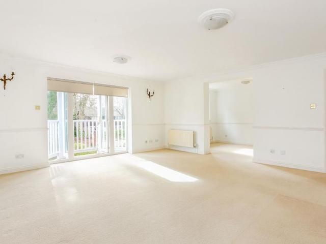Apartment for rent in Sunninghill and Ascot, Sunningdale