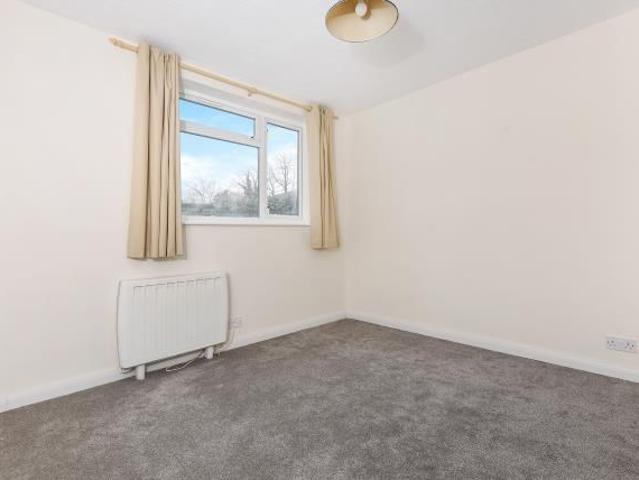 Apartment for rent in Horsell, Woking
