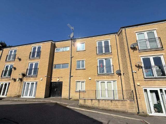 Flat for rent in Fountainhead, West Yorkshire