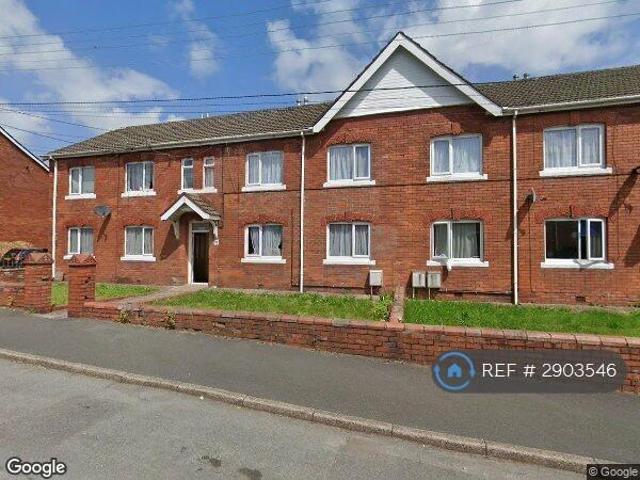 Flat for rent in Clydach, Wales
