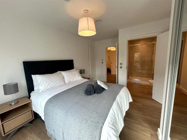 Flat for rent in Ashley Park, Surrey