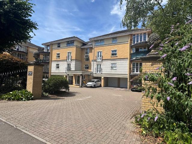 Flat for rent in Banister's Park, City Of Southampton