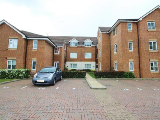 Flat for rent in Elstree and Borehamwood, Borehamwood