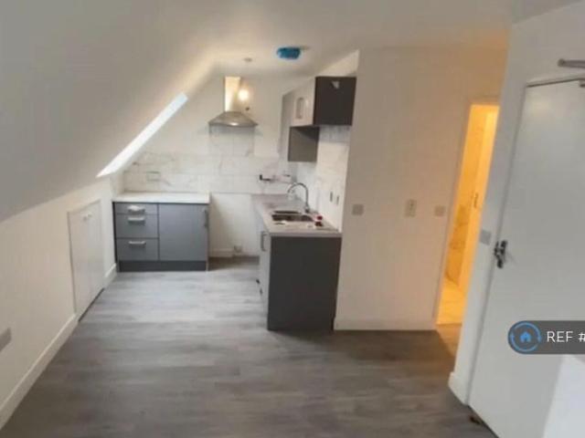 Apartment for rent in Ball Hill, West Midlands