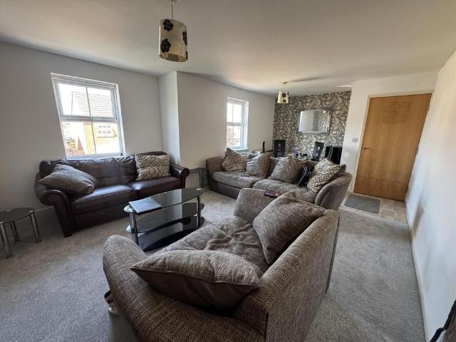 Apartment for rent in Golden Hill, Firbank