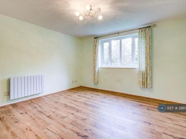 Apartment for rent in London Borough of Sutton, Greater London