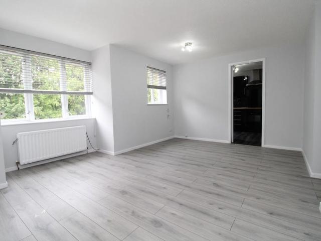Apartment for rent in Blawarthill, Yoker