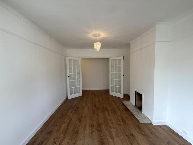 Apartment for rent in London Borough of Lewisham, Lower Sydenham
