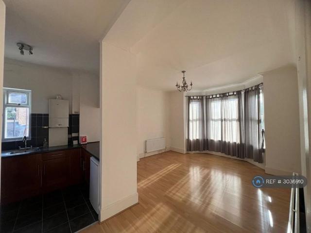 Apartment for rent in London Borough of Croydon, Greater London