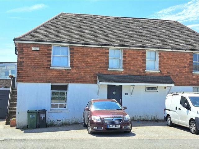 Flat for rent in Silverhill Park, Guestling Green