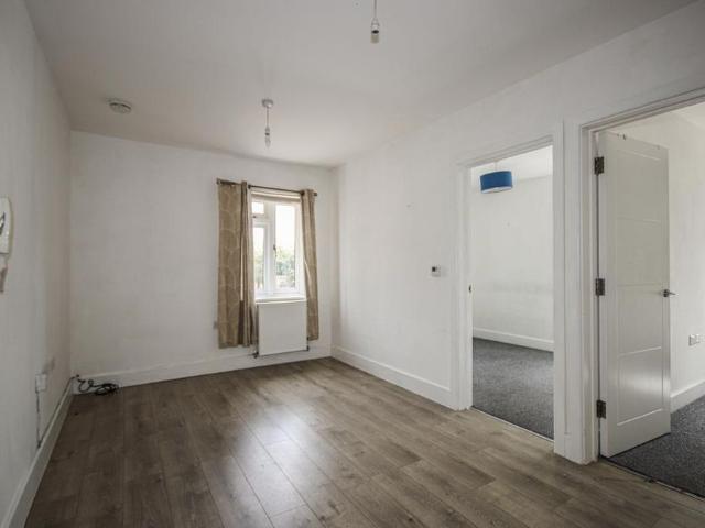 Apartment for rent in Regent Quay, Oad Street