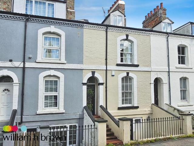 Flat for rent in Dale Hill, Essex