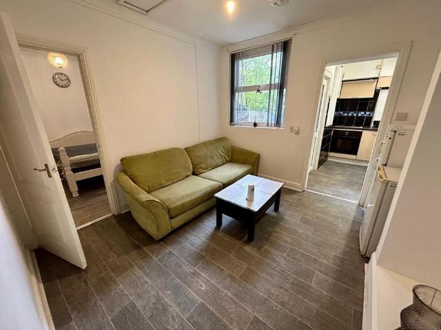 Apartment for rent in Lenton Abbey, Haddon