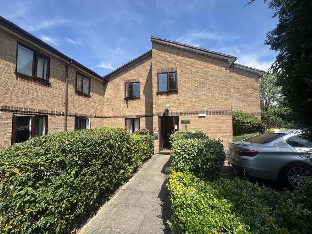 Flat for rent in Walton, Aylesbury