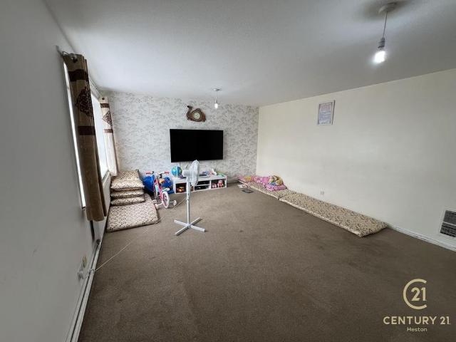 Apartment for rent in London Borough of Hounslow, Greater London