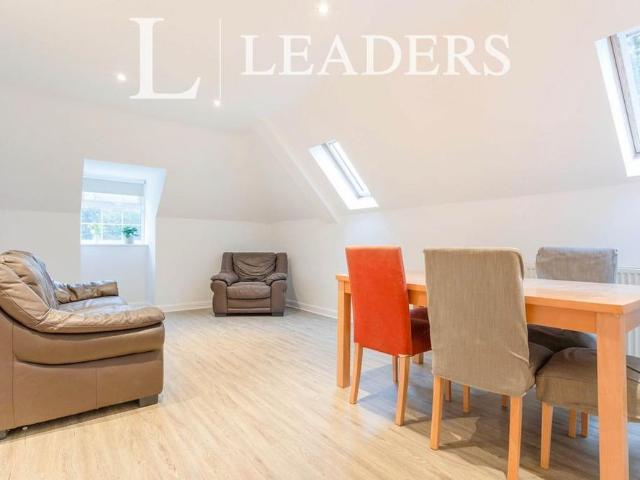Apartment for rent in Redhill, Reigate and Banstead