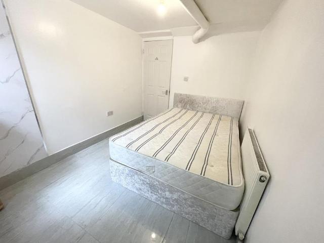 Apartment for rent in Harehills, West Yorkshire