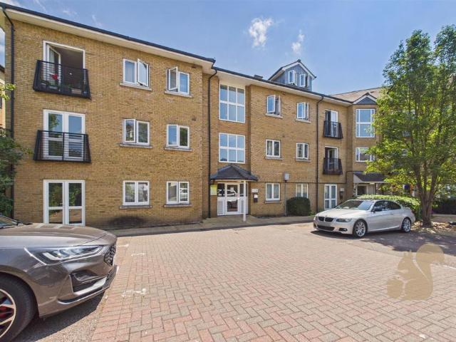 Flat for rent in Myland, Fordham Heath
