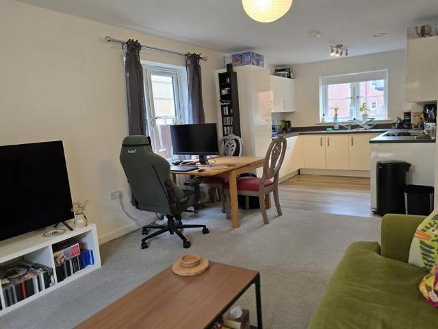 Apartment for rent in Catteshall, Waverley