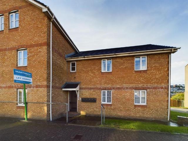 Flat for rent in Mount Wise