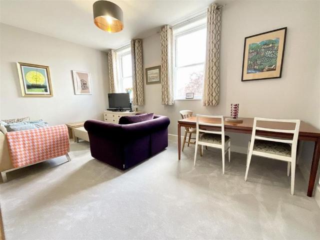 Apartment for rent in South Cliff, Kepwick