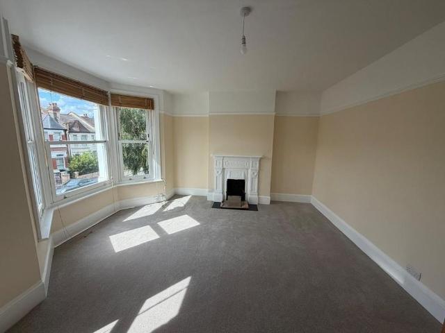 Apartment for rent in Ferme Park, Greater London