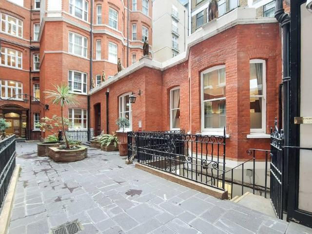 Flat for rent in Westminster, Victoria