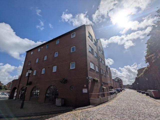 Flat for rent in Nangreaves, Wales