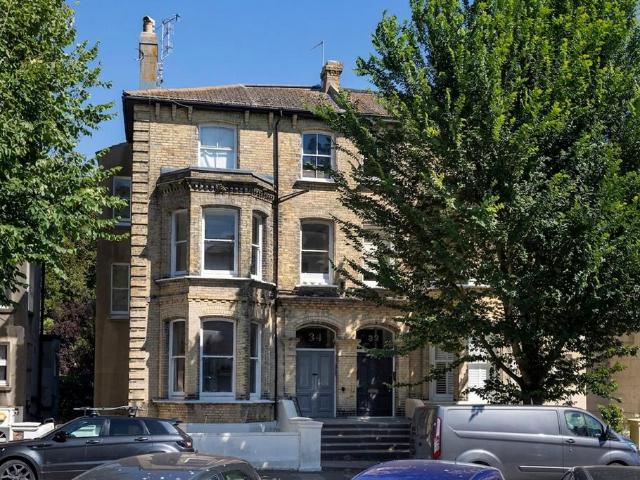Flat for rent in Brunswick