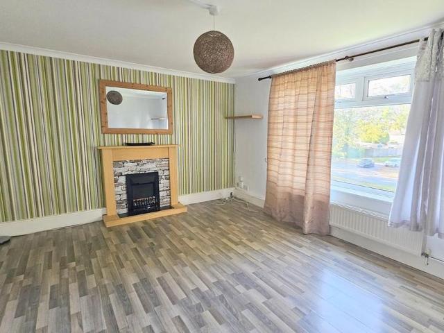 Apartment for rent in Furnace Green, Crawley