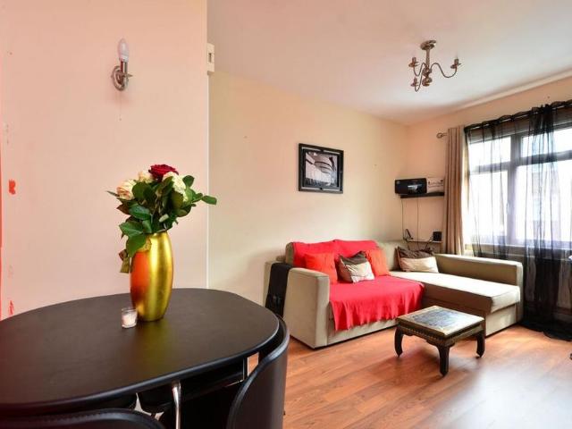 Apartment for rent in London Borough of Merton, Greater London
