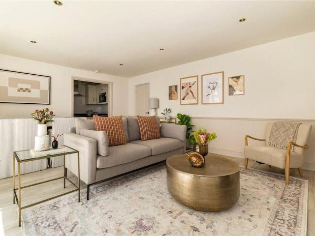 Apartment for rent in Stockwell Park, Greater London