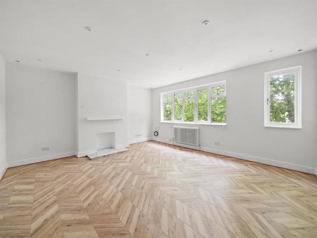 Flat for rent in Greater London