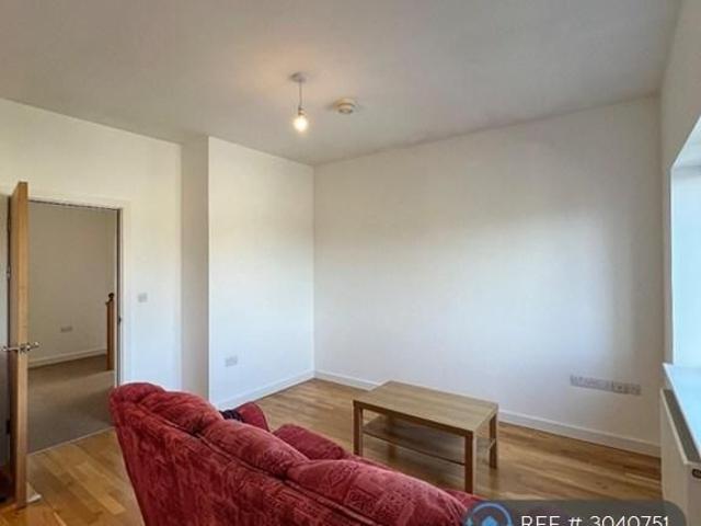 Apartment for rent in Carmarthen, Wales