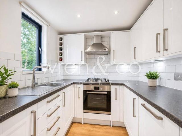 Flat for rent in South Hampstead, Greater London